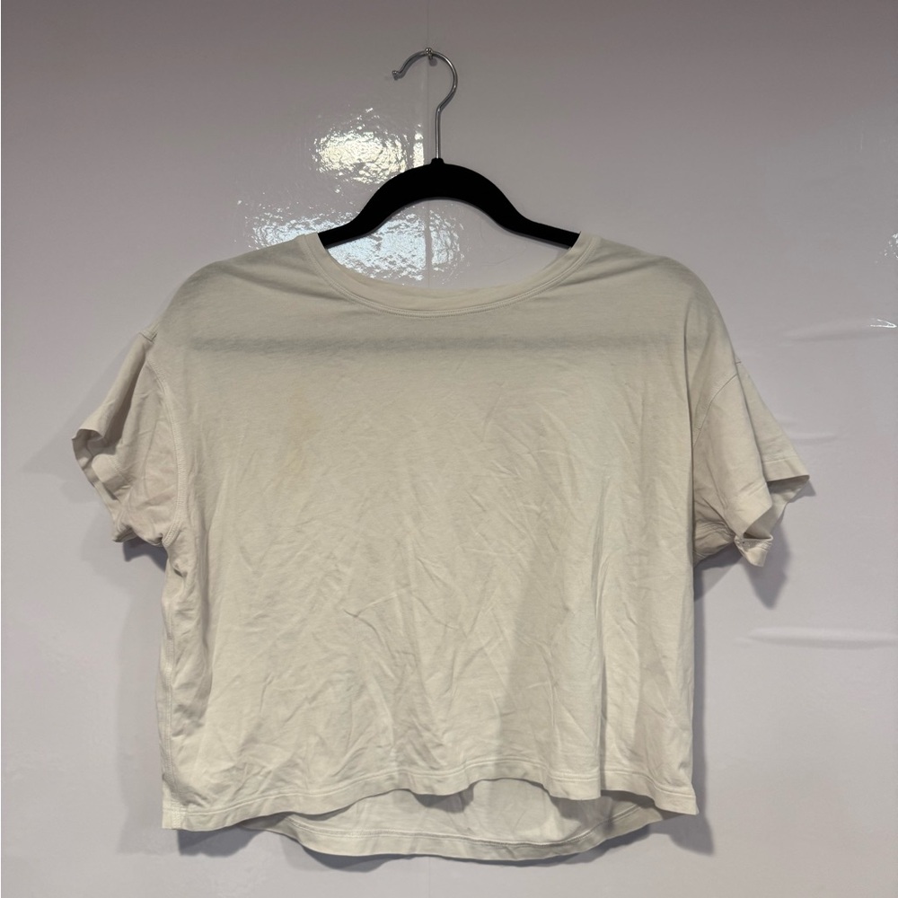 White lululemon cates tee